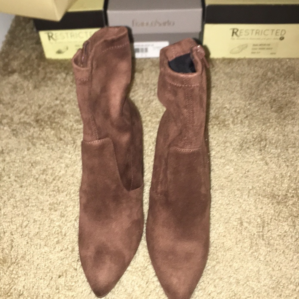 Ankle boots
